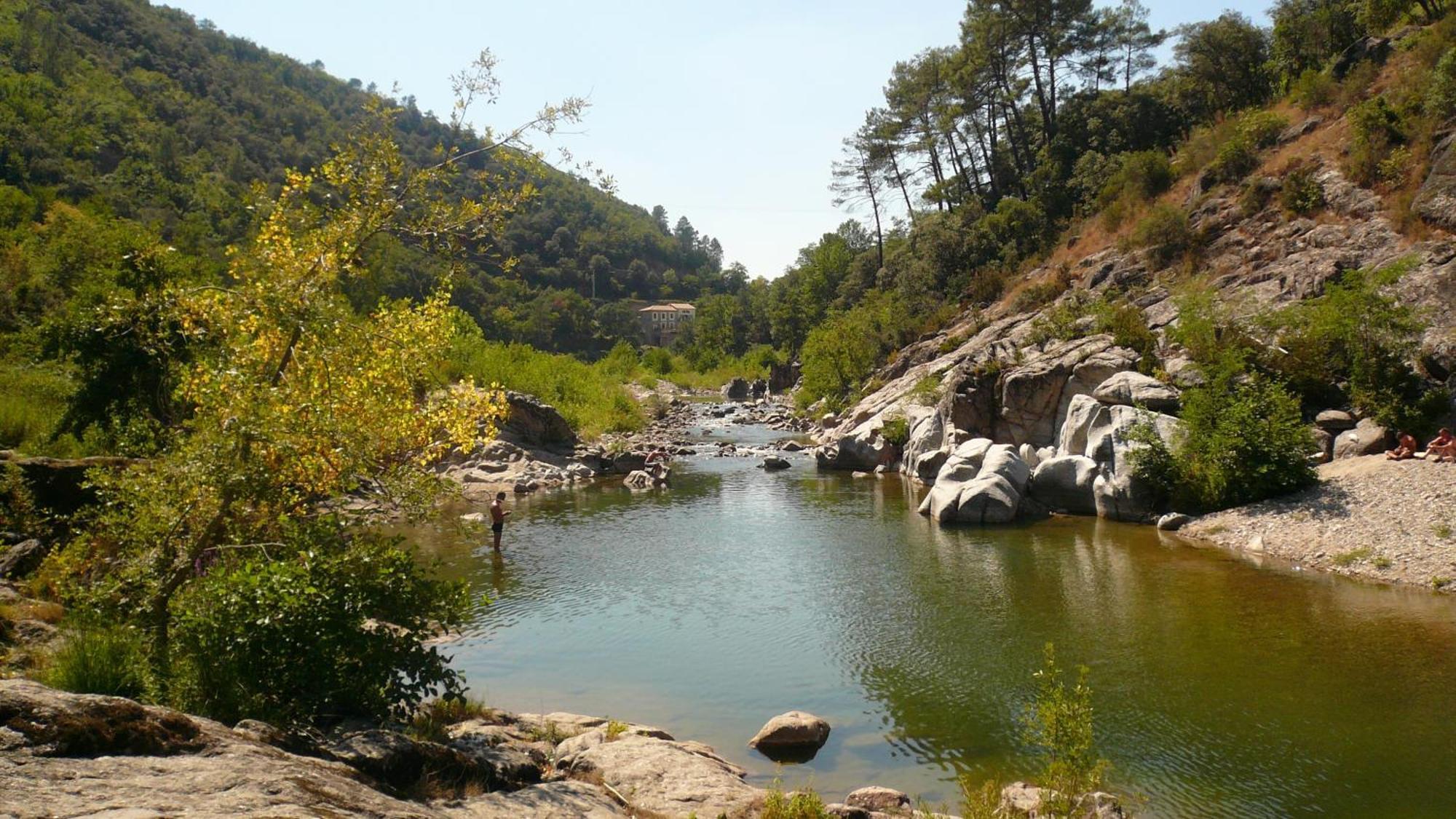 Apart'Hotel Les 4 Sources Corbés Kültér fotó