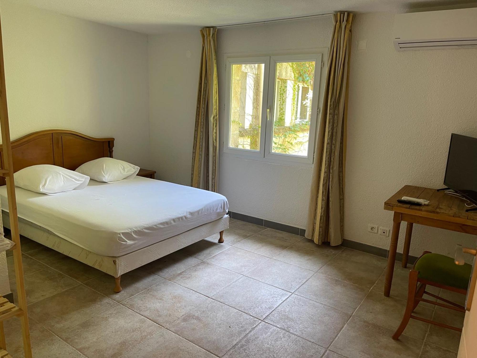 Apart'Hotel Les 4 Sources Corbés Kültér fotó