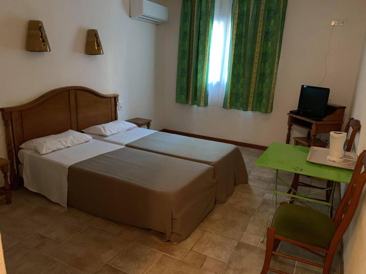 Apart'Hotel Les 4 Sources Corbés Kültér fotó